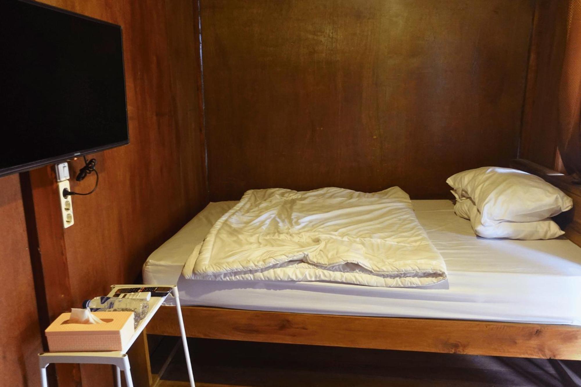Mayeka Transit Hostel Bandara Internasional Lombok 프라야 외부 사진