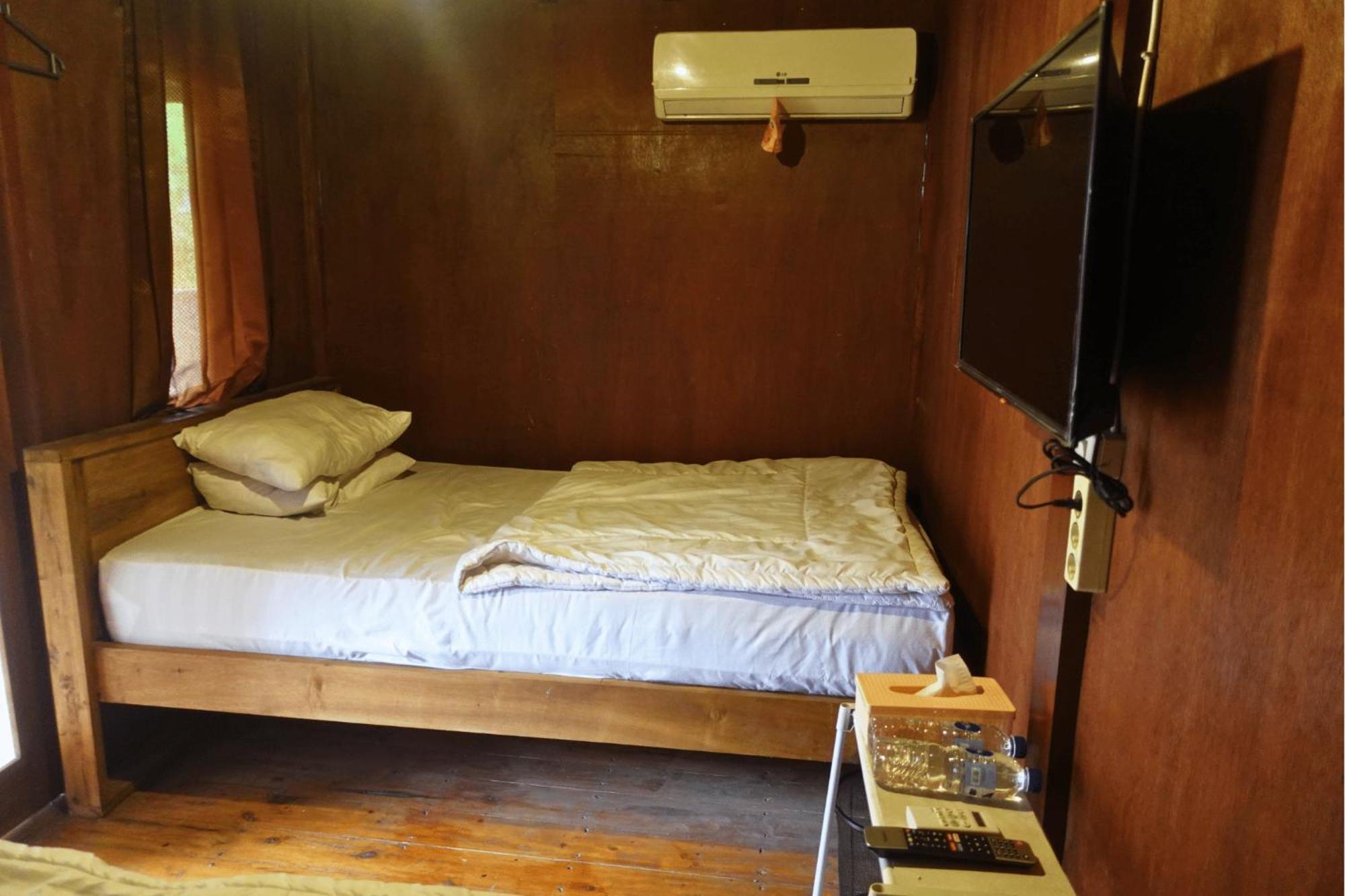 Mayeka Transit Hostel Bandara Internasional Lombok 프라야 외부 사진