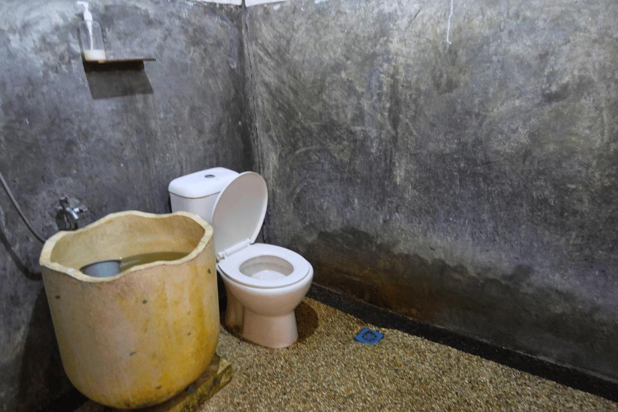 Mayeka Transit Hostel Bandara Internasional Lombok 프라야 외부 사진