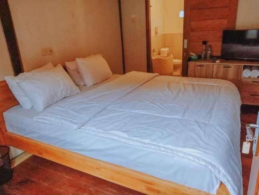 Mayeka Transit Hostel Bandara Internasional Lombok 프라야 외부 사진