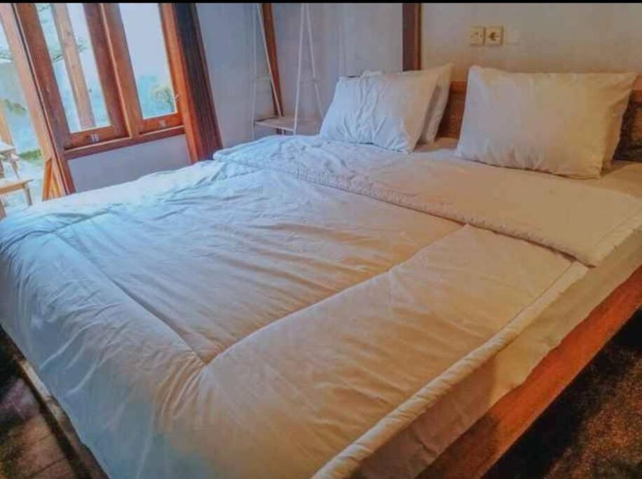 Mayeka Transit Hostel Bandara Internasional Lombok 프라야 외부 사진