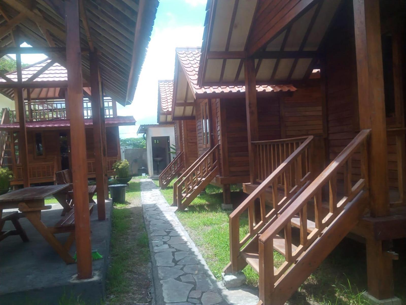 Mayeka Transit Hostel Bandara Internasional Lombok 프라야 외부 사진