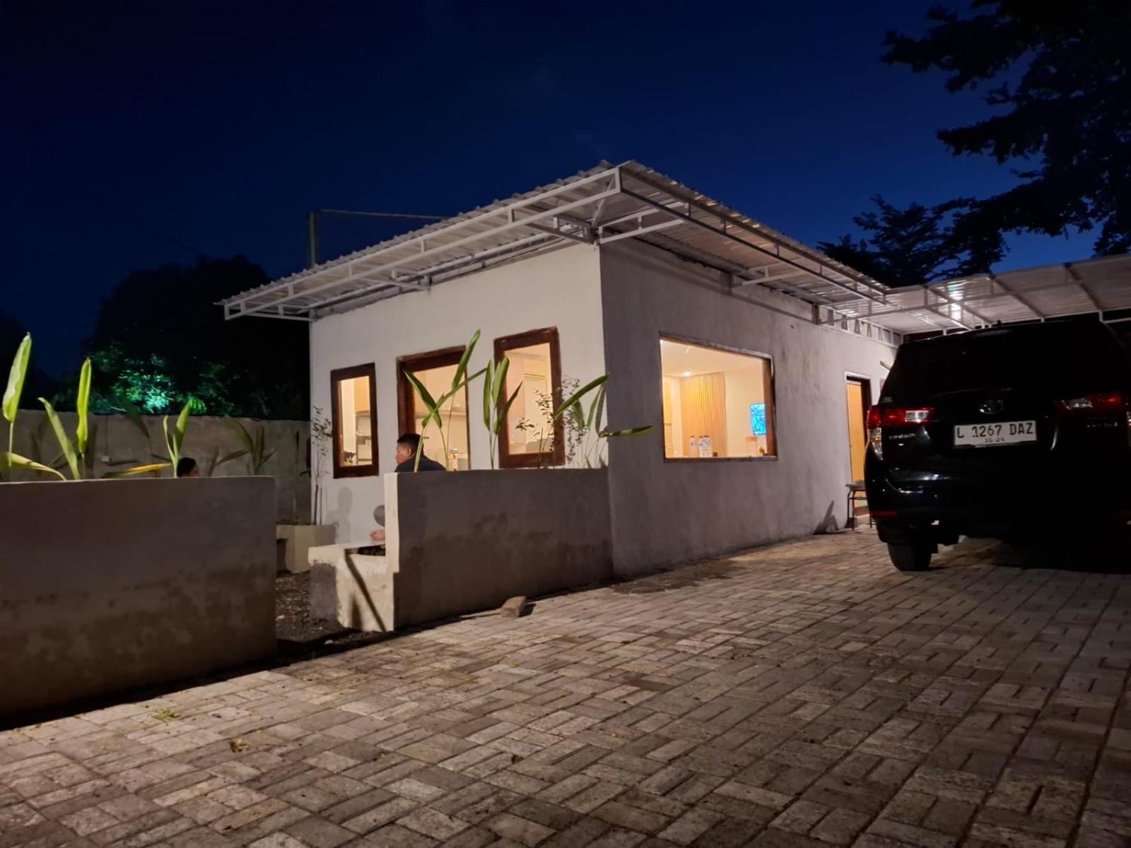 Mayeka Transit Hostel Bandara Internasional Lombok 프라야 외부 사진