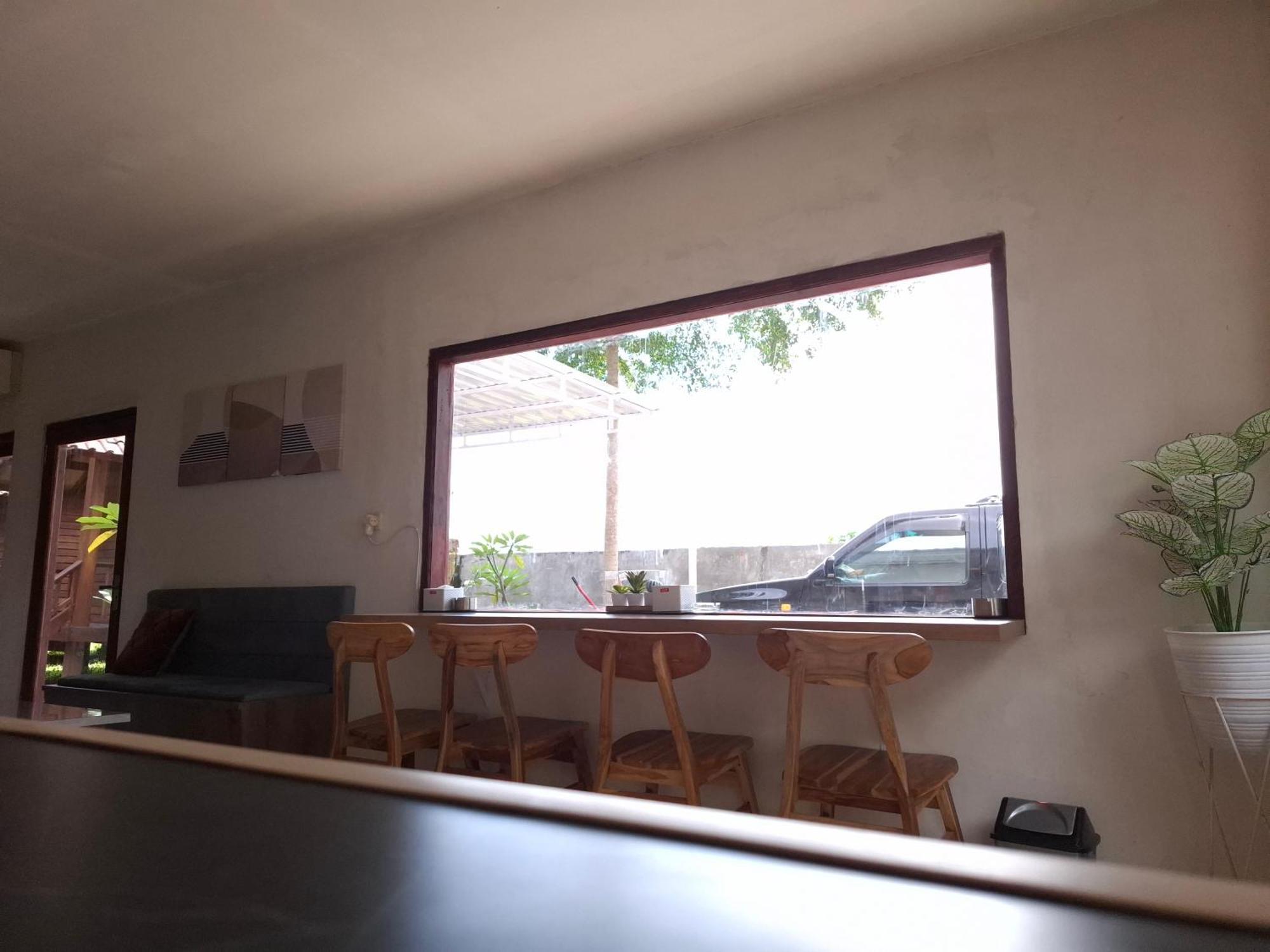 Mayeka Transit Hostel Bandara Internasional Lombok 프라야 외부 사진